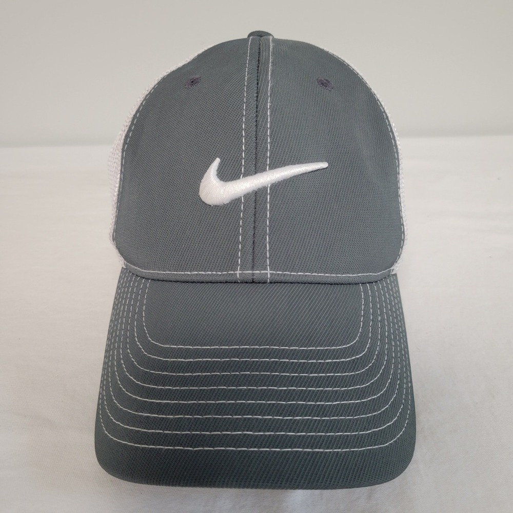 Nike Golf 20XI FlexFit Trucker Hat Gray White Mesh Back Hat M/L Mens Cap